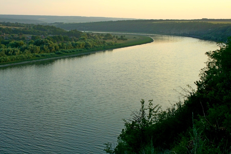 Dniestr w Okopach Św. Trójcy (fot. Rafał Bartosz)