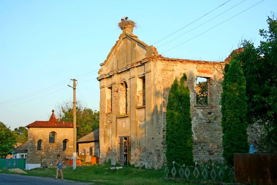 Ruiny kościoła św. Trójcy w Okopach (fot. Rafał Bartosz)