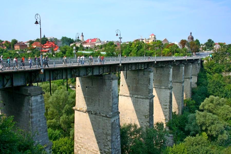 Wjazd do Kamieńca Podolskiego (fot. Rafał Bartosz)