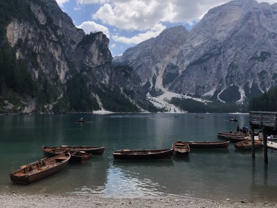 Spacer nad Lago di Braies (fot. Paweł Klimek)