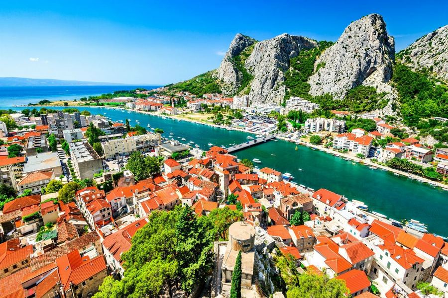 Panorama miasteczka Omiš