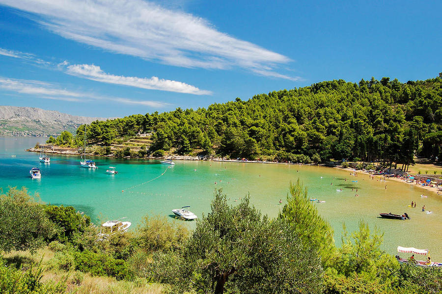 Zatoka Lovrecina na wyspie Brač