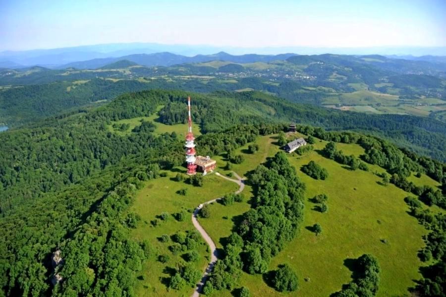 Wierzchołek Sitna w Górach Szczawnickich (fot. slovakiatravel)