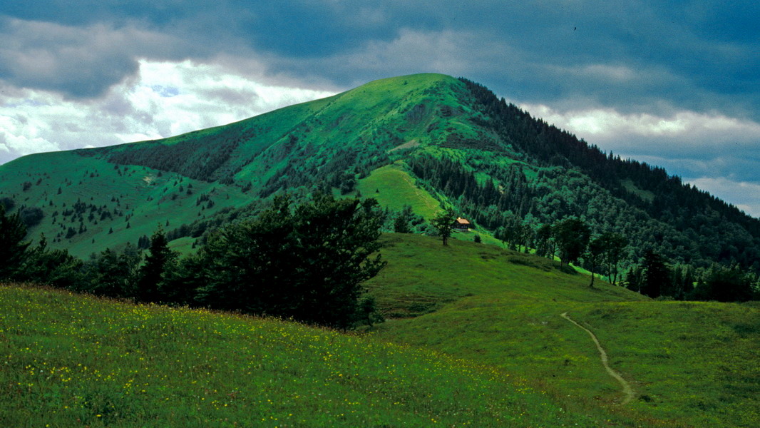 Kształtna kopa Borišova (fot. Paweł Klimek)