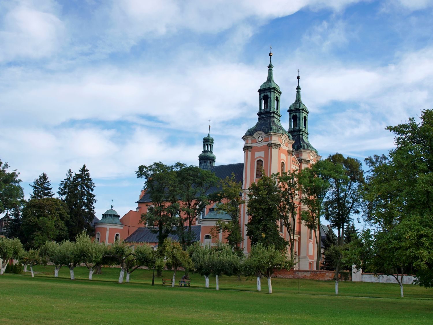 Zabytkowe opactwo cystersów w Gościkowie (fot. Paweł Klimek)