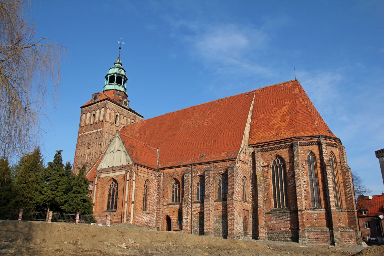 Gotycka fara w Ośnie Lubuskim (fot. Paweł Klimek)