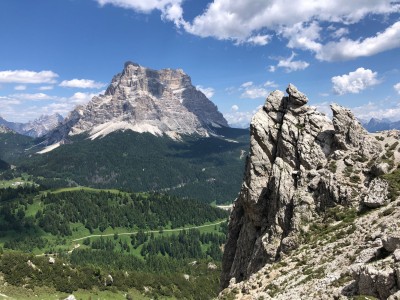 W masywie Civetty z widokiem na Monte Pelmo (fot. Paweł Klimek)