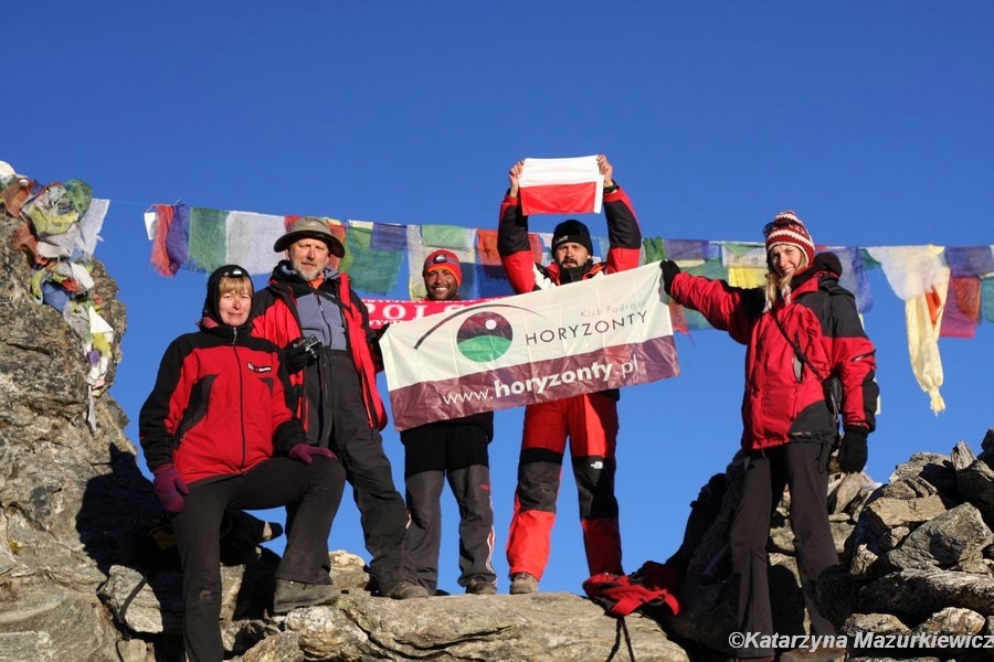 Na szczycie Gokyo Ri po wschodzie słońca