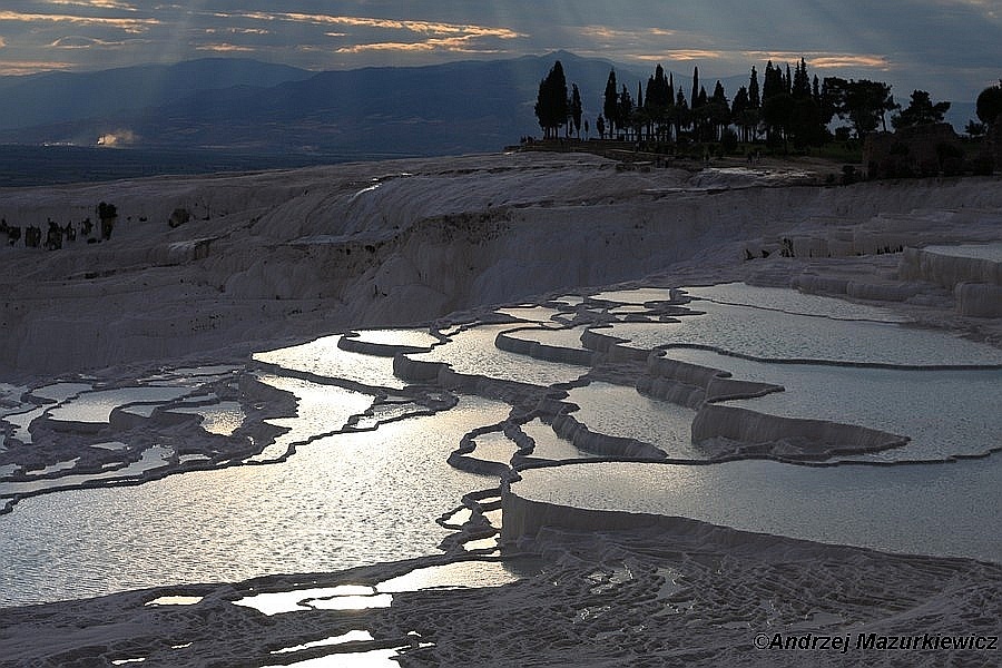 Trawertyny - wapienne tarasy w Pamukkale