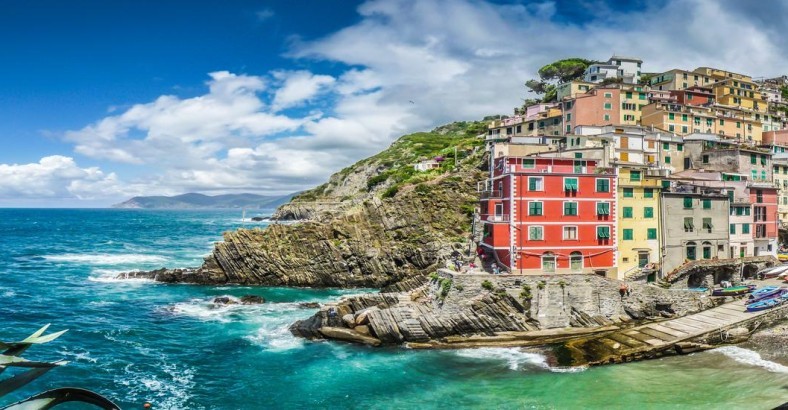 Genueńskie pesto i pastelowe Cinque Terre